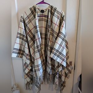 V. FRAAS Women's Open Front Plaid Fringe Shawl